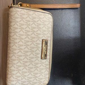 Off White Michael Kors wristlet